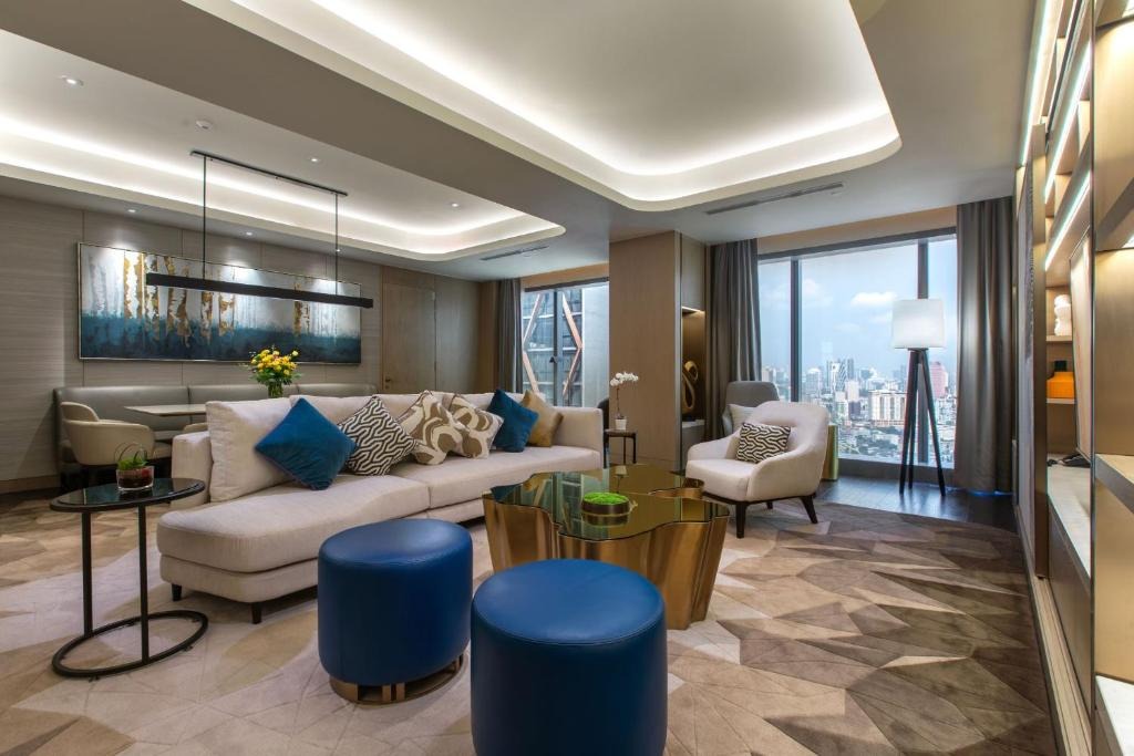 هتل کرون پلازا